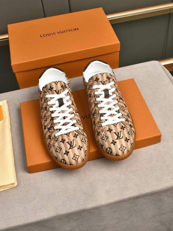 Picture of Louis Vuitton Shoes _SKULVsz38-45hnh080615674